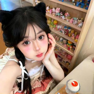 站立的动物故事海报