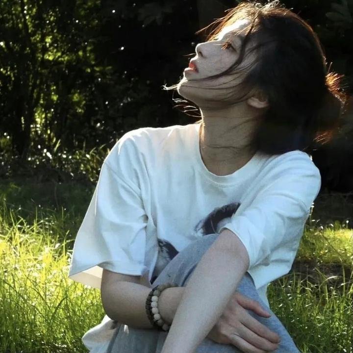 当我们黏在一起海报